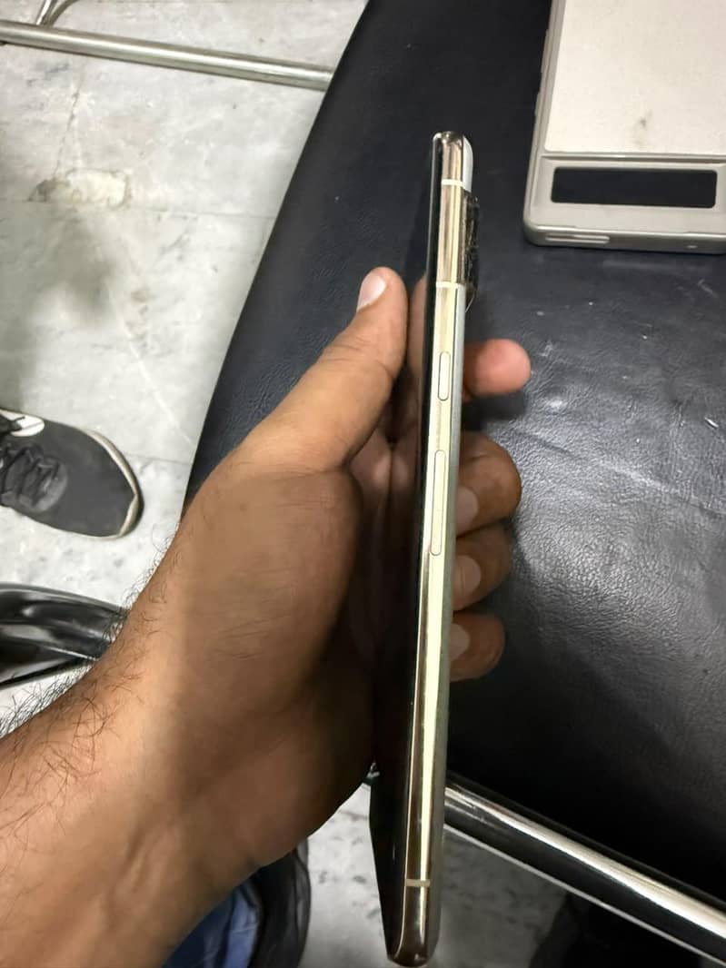 Google Pixel 7 Pro 4