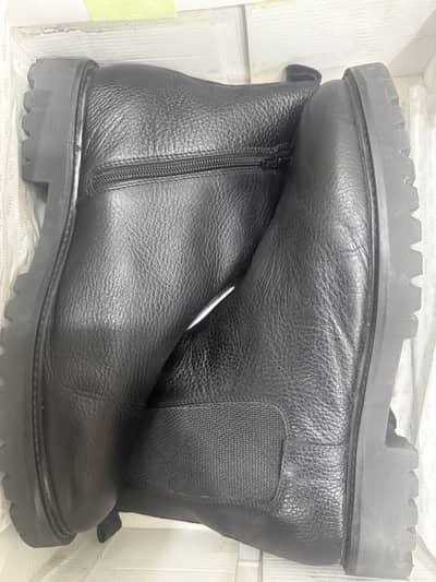 Lama TEXTURED LEATHER CHELSEAS