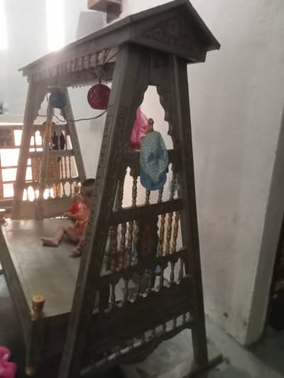New good candishion Jhula big size