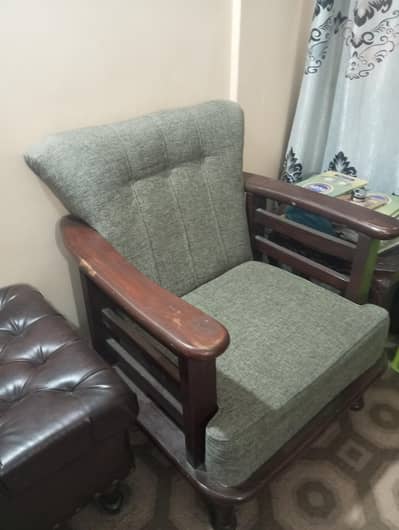 5 Seater Wooden Sofa Set Rs 40,000 No. 03322303882