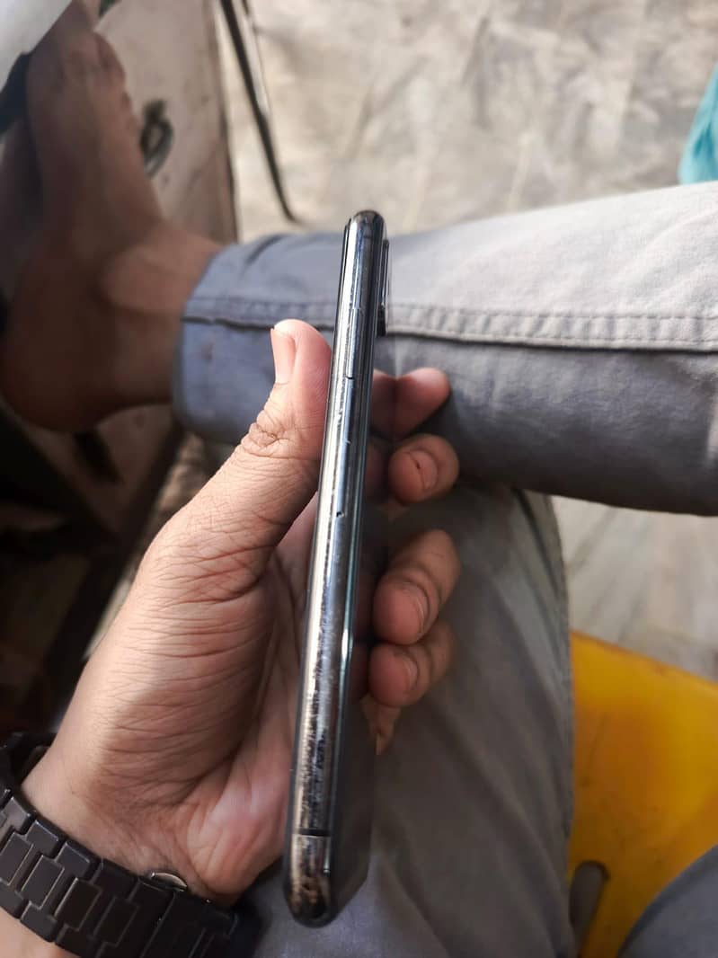Apple iPhone X 1