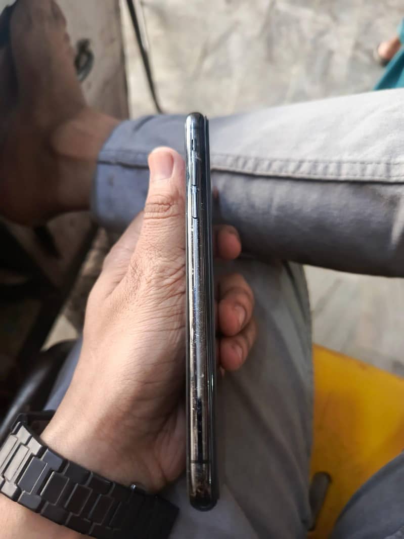 Apple iPhone X 2