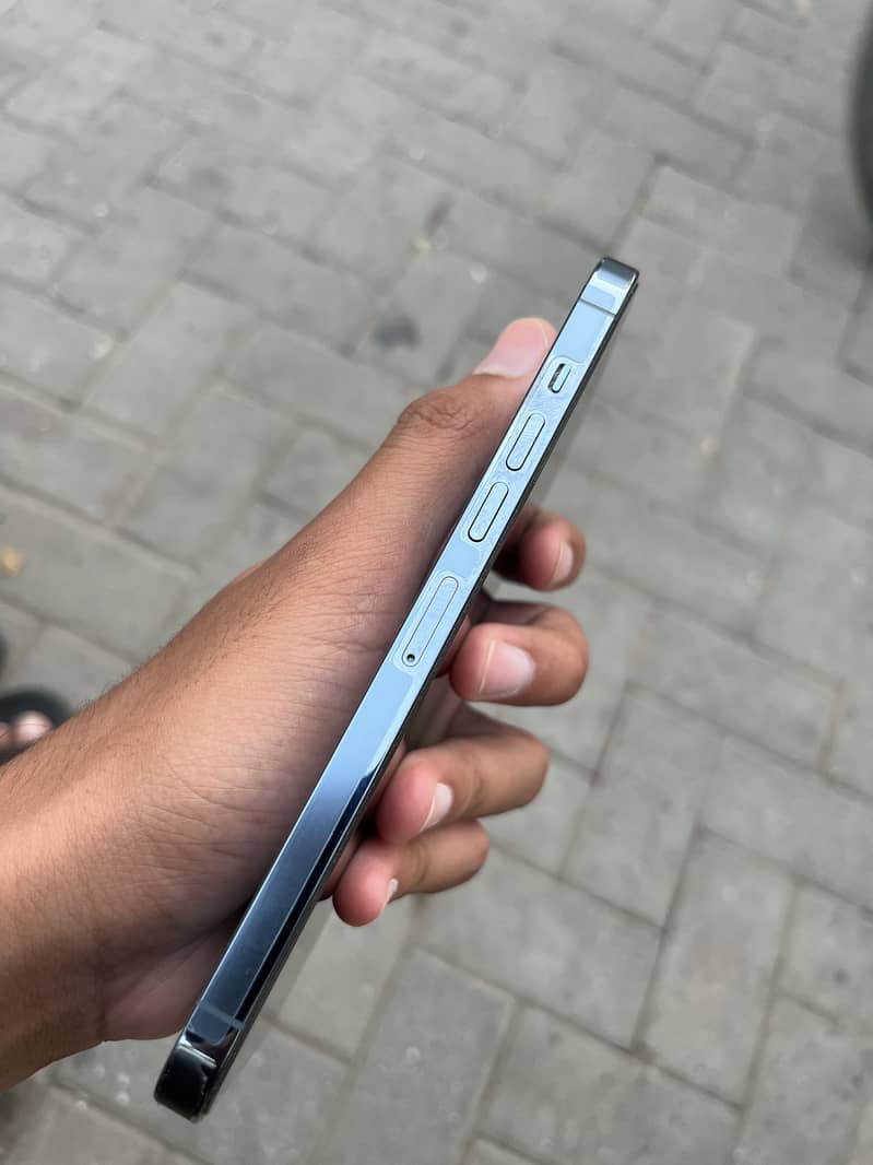 iPhone 13 Pro Max 5