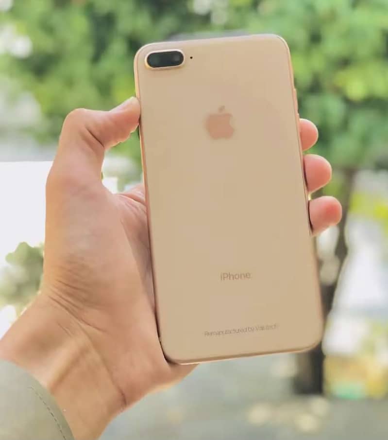 Apple iPhone 7 Plus 0