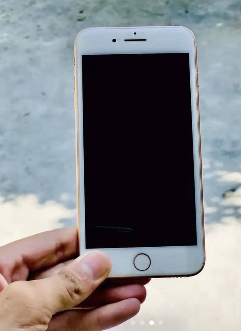 Apple iPhone 7 Plus 1
