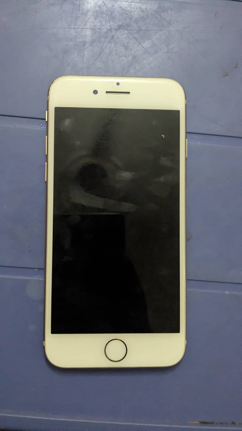 Apple iPhone 8 4