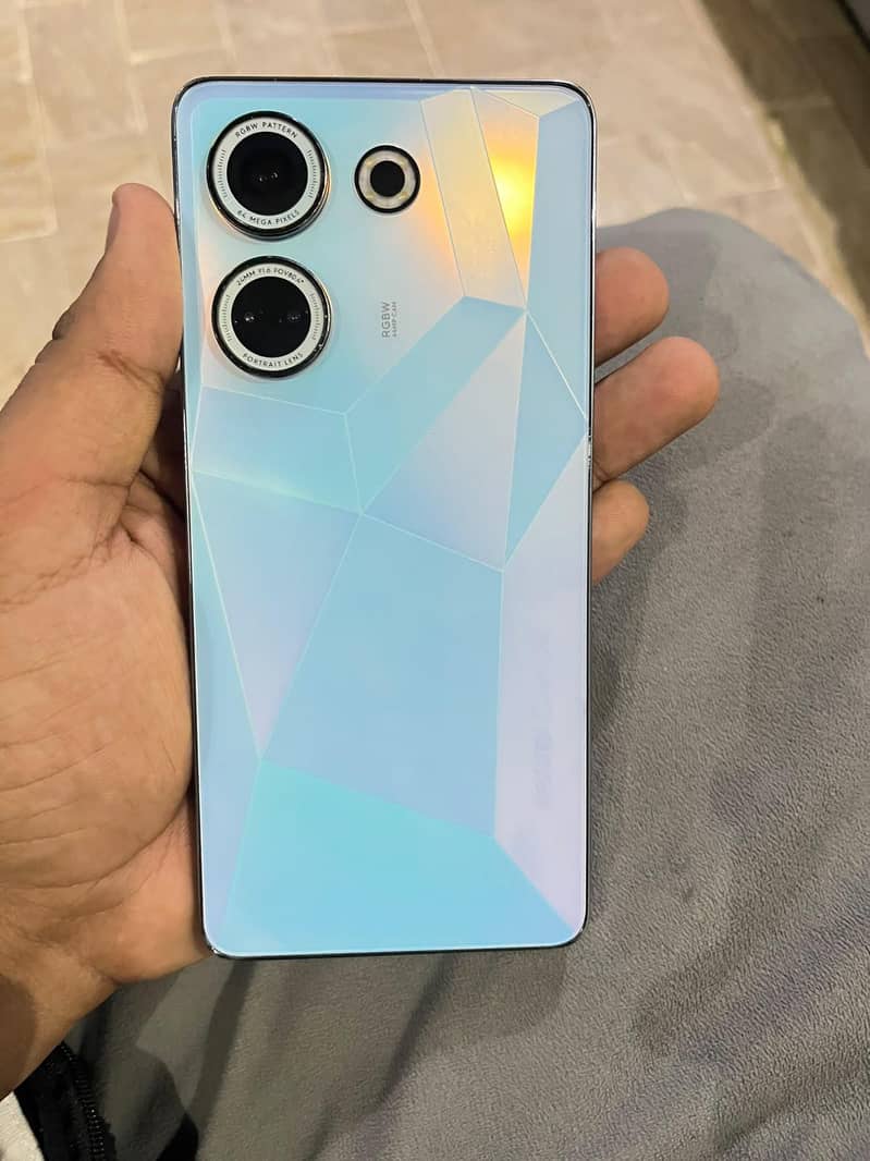 Tecno CAMON 20 0