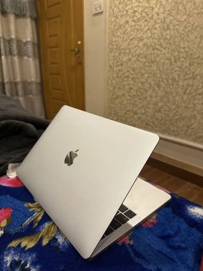 MacBook Pro 13-inch 2017 | Touch Bar Model | 8GB RAM | 256GB SSD