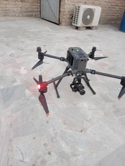 DJI Matrice 350 RTK Enterprise Drone Complete Set (Without Payload