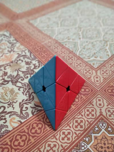 Rubik's cube and Pyramid cube