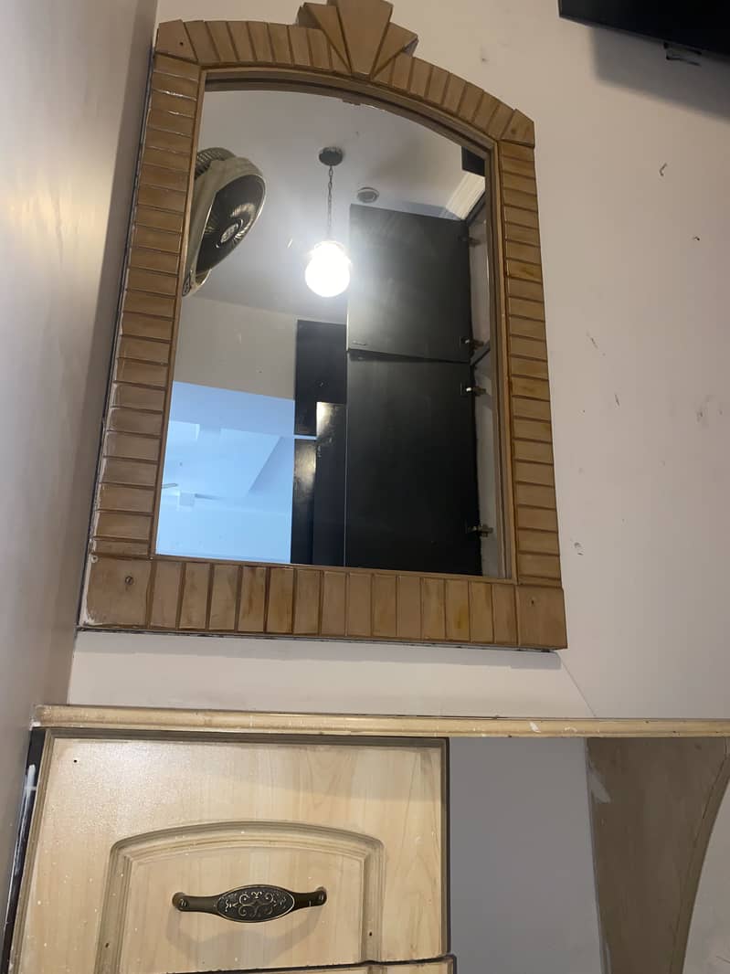 Dressing table 3