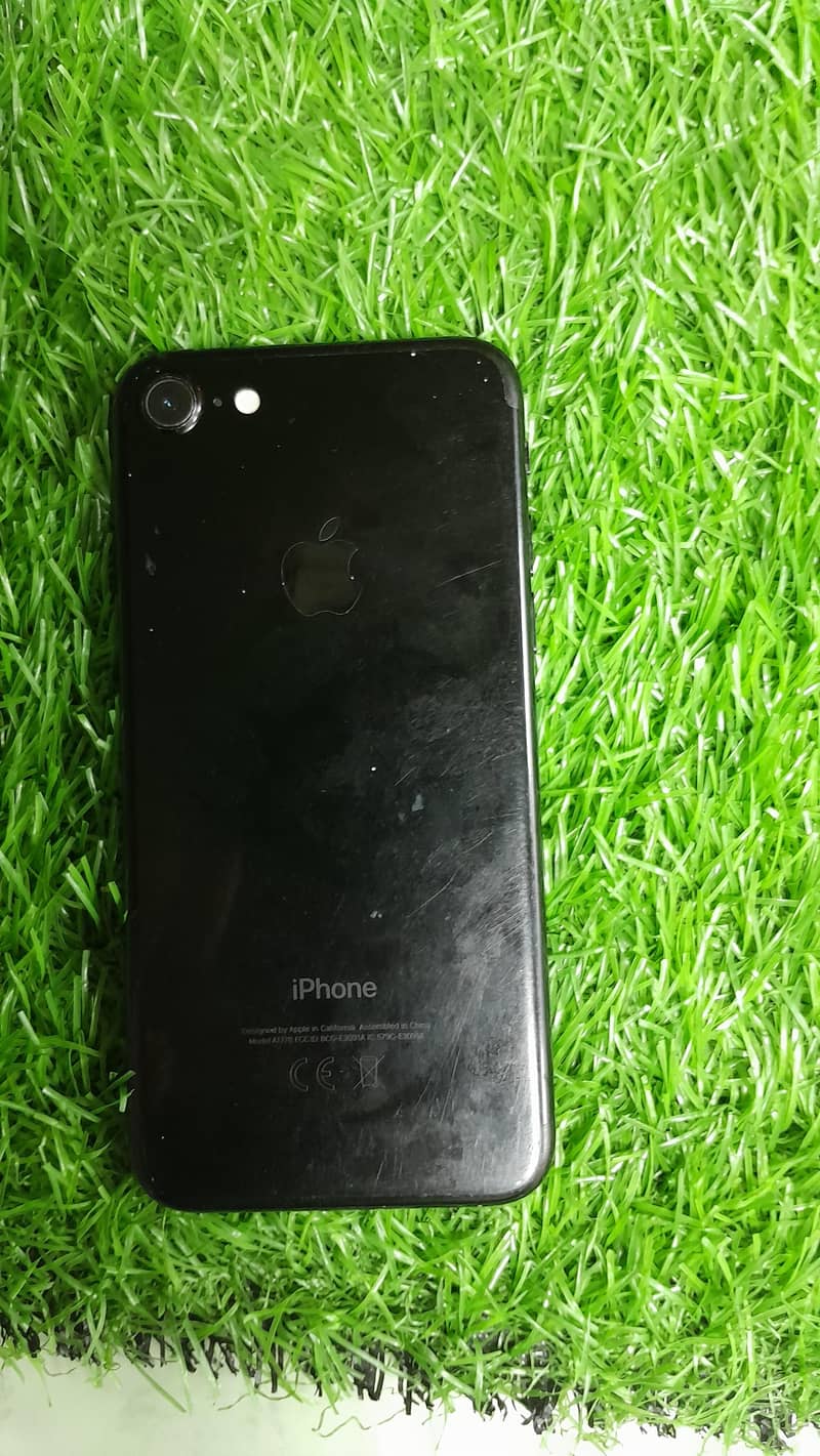 Apple iPhone 7 2