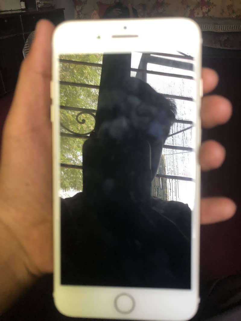 Apple iPhone 7 Plus 0