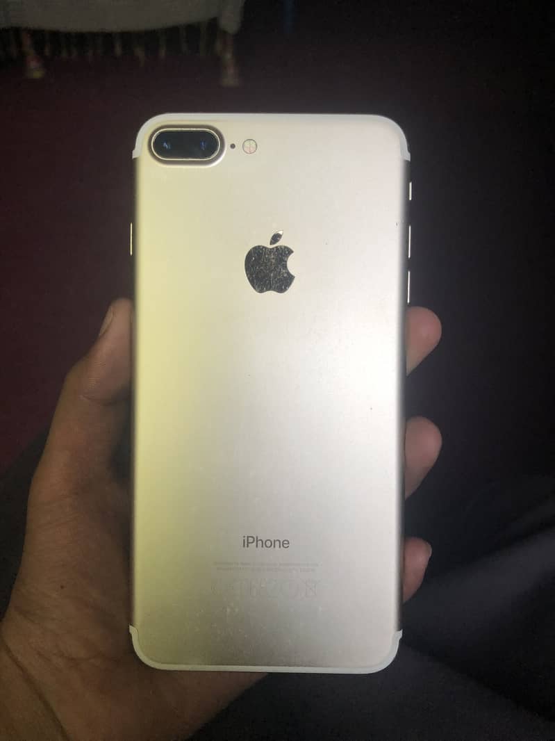 Apple iPhone 7 Plus 4