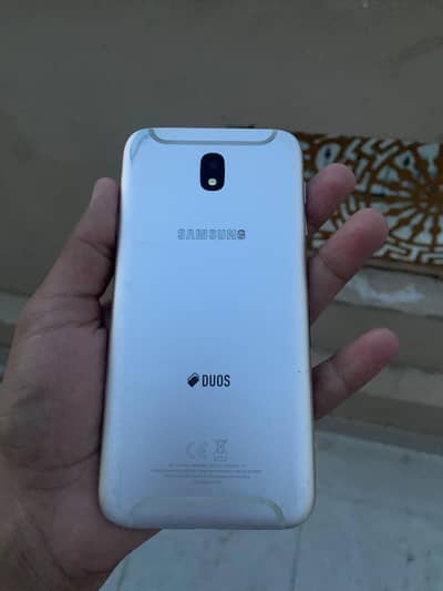 Samsung Mobile J7 Pro