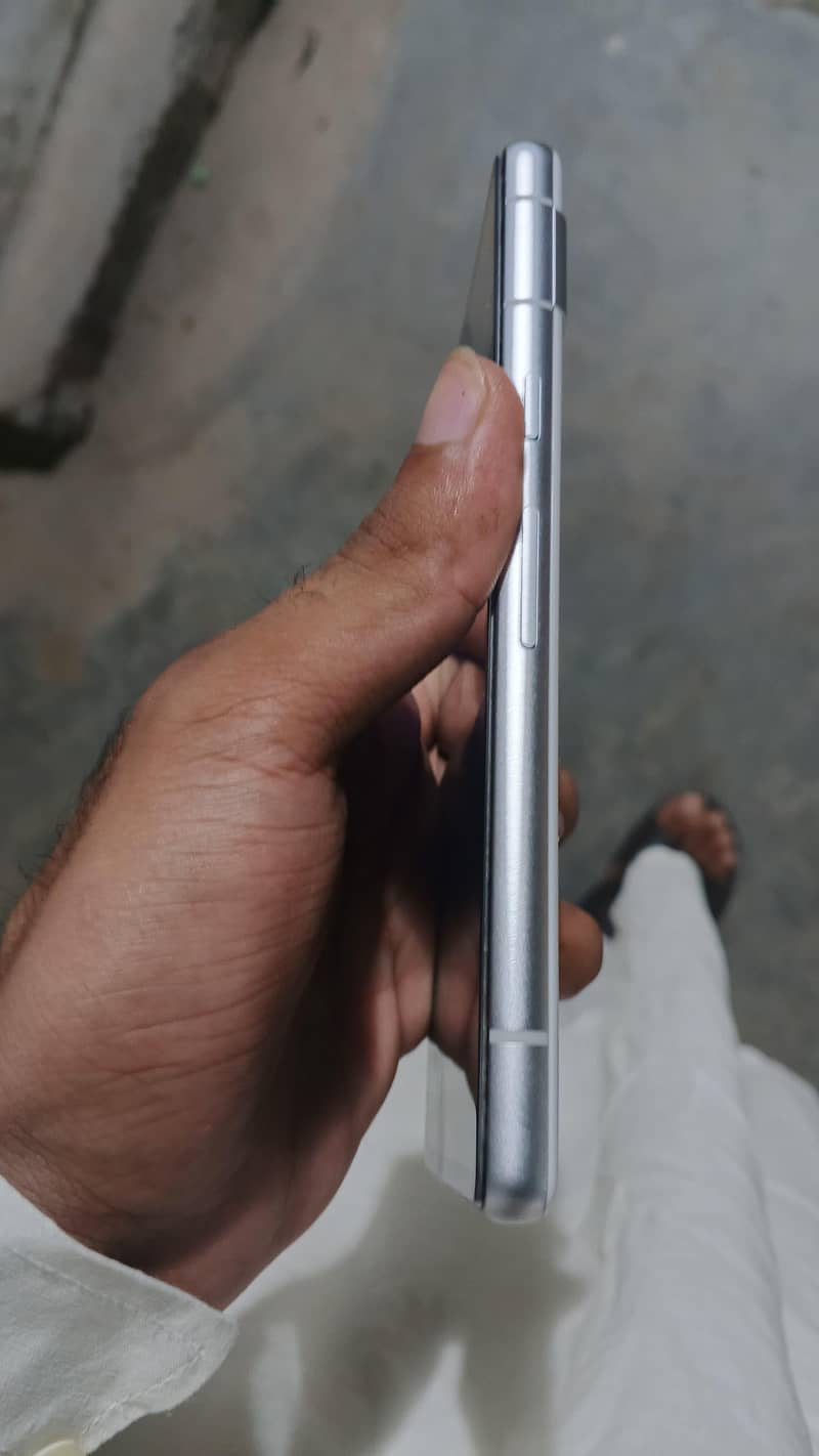 Google Pixel 7a 3