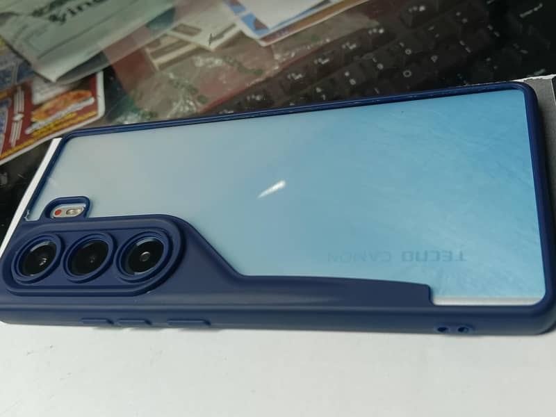 Tecno CAMON 40 Pro 0