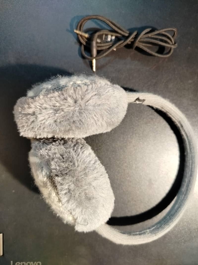 headphone 1