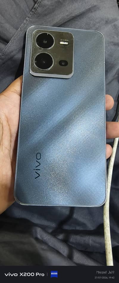Vivo V25