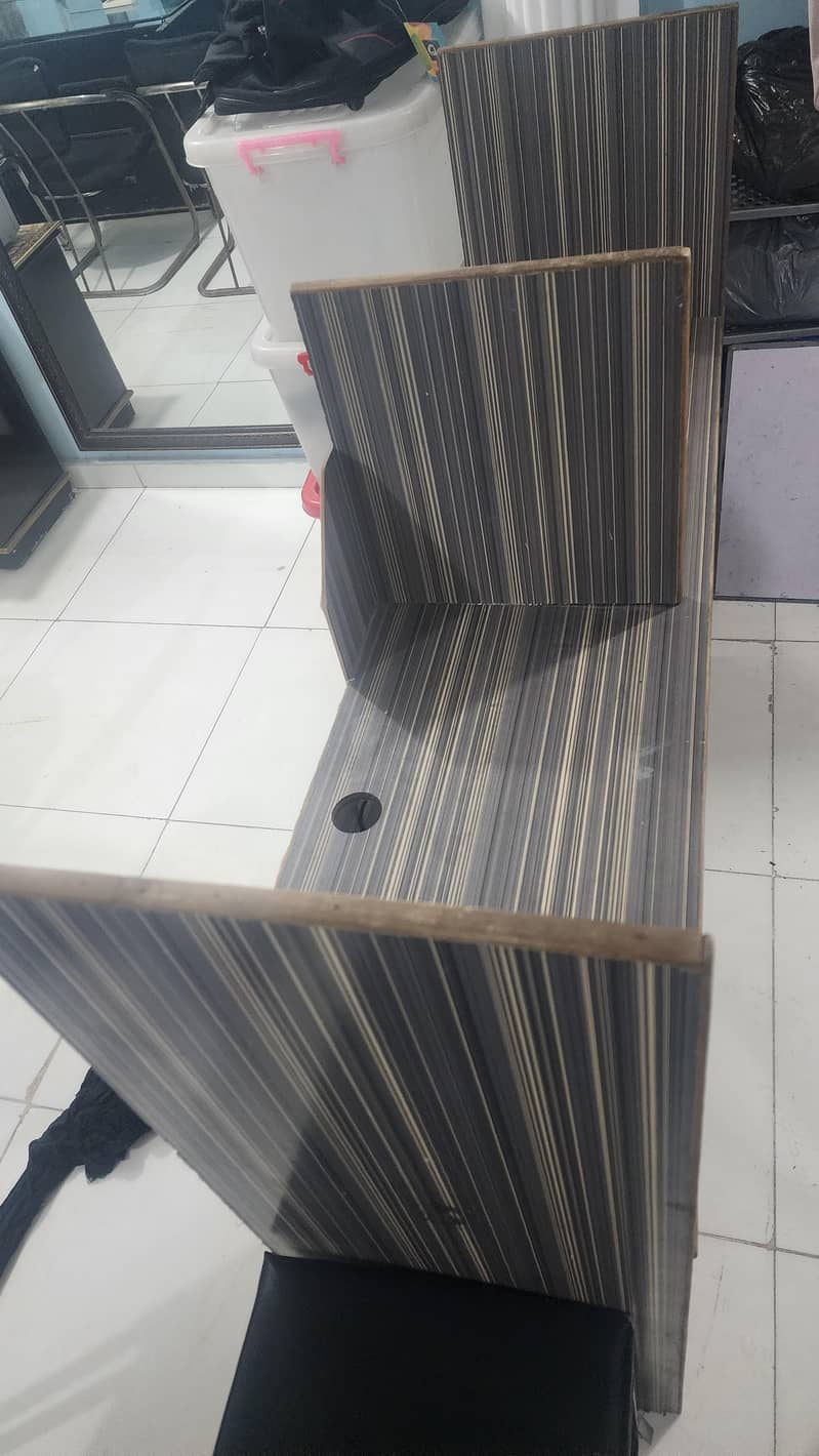 computer table 3