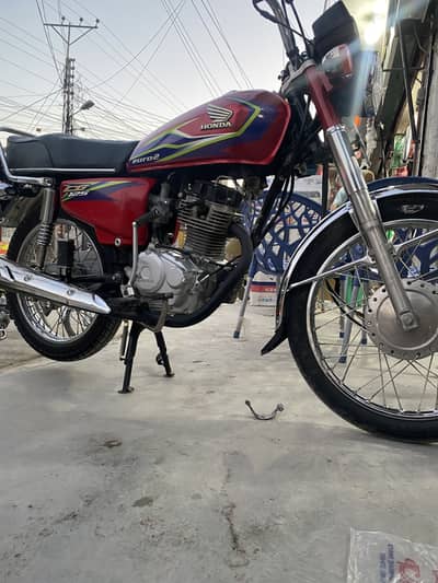 Honda cg 125 red colour