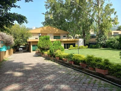 FULLY FURNISHED FULL HOUSE FOR RENT IN F-6