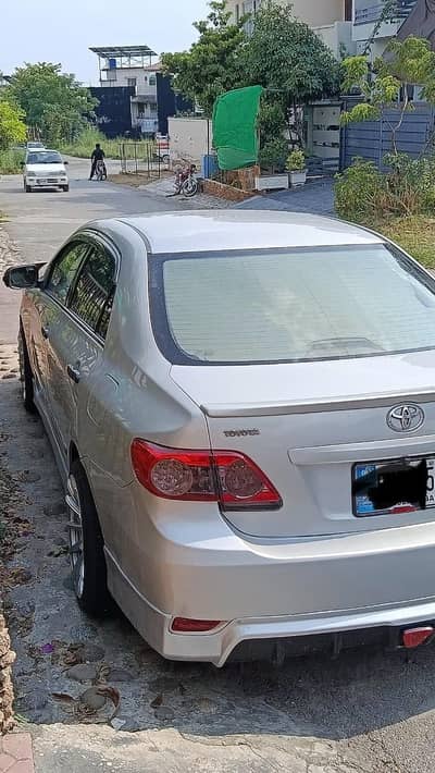 Toyota Corolla GLI 2011