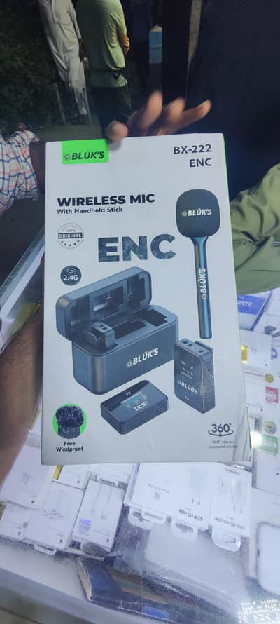 Bluxs dual Mic with dual connectivity