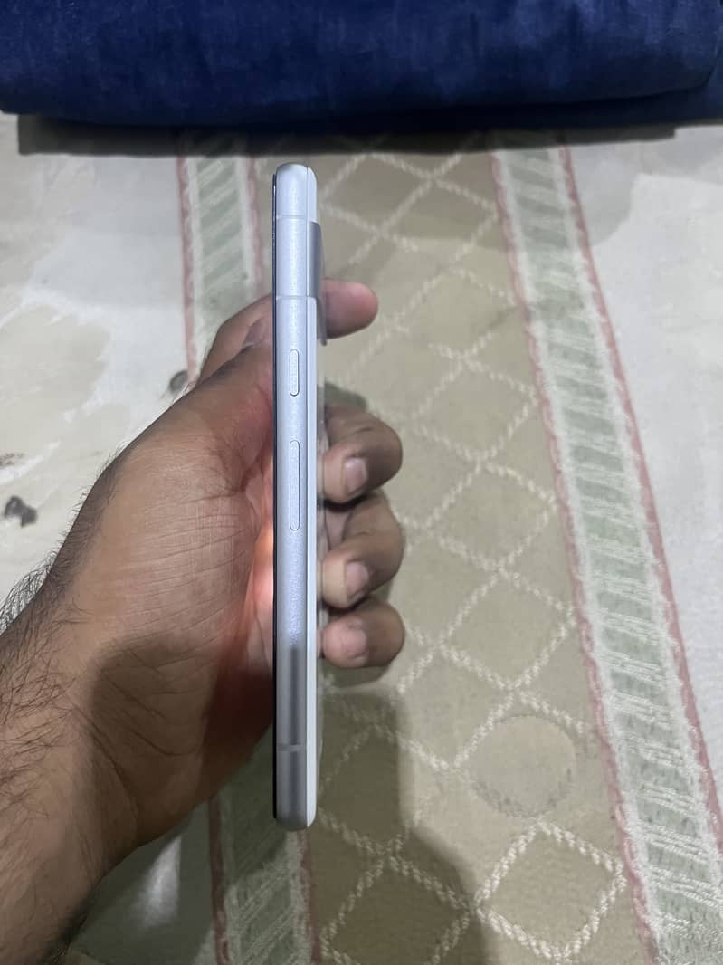 Google Pixel 7a 3