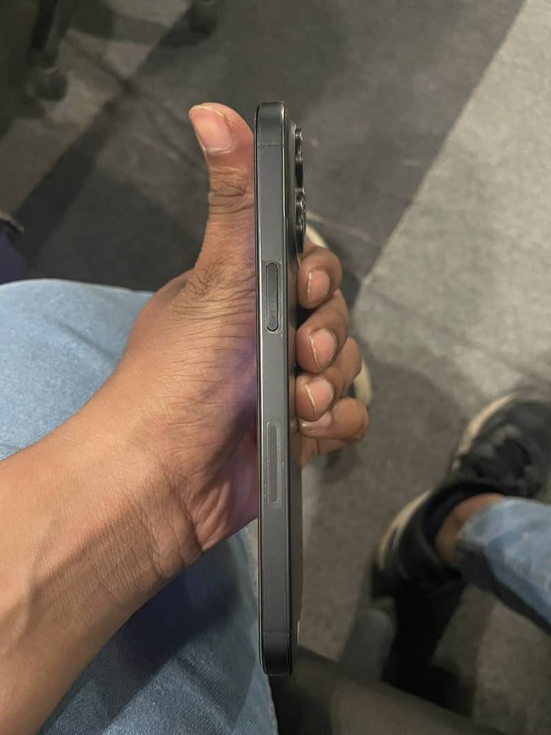 Iphone 15 pro max 2