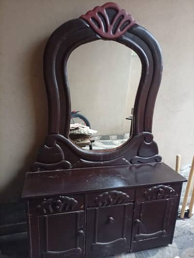 Dressing table for sale