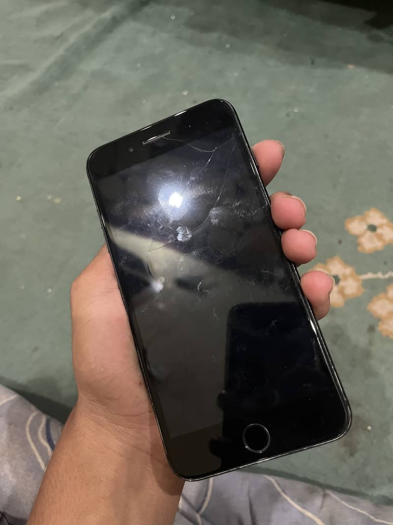 Apple iPhone 7 Plus 1