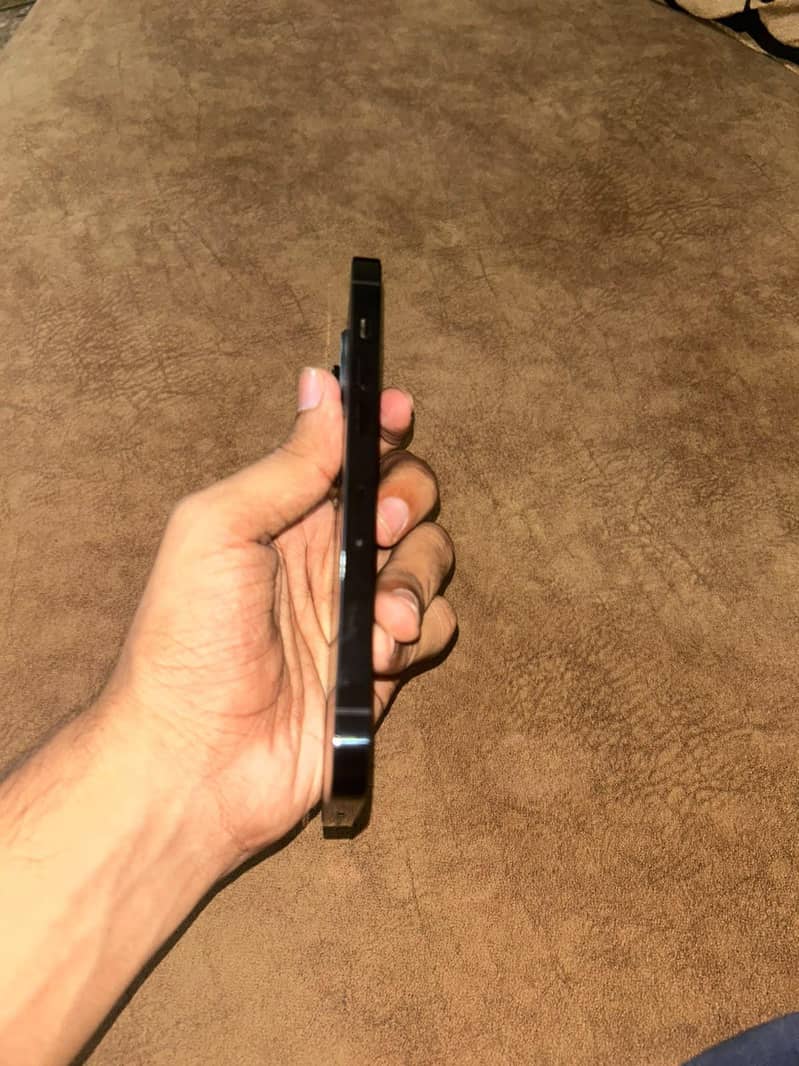 iPhone 14 Pro 5