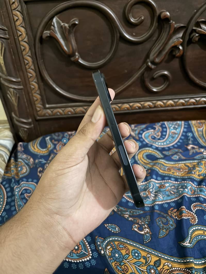 Iphone 13 8
