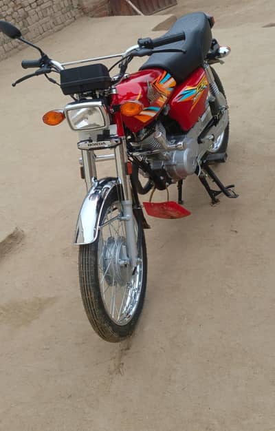 Honda CG 125 Red Color