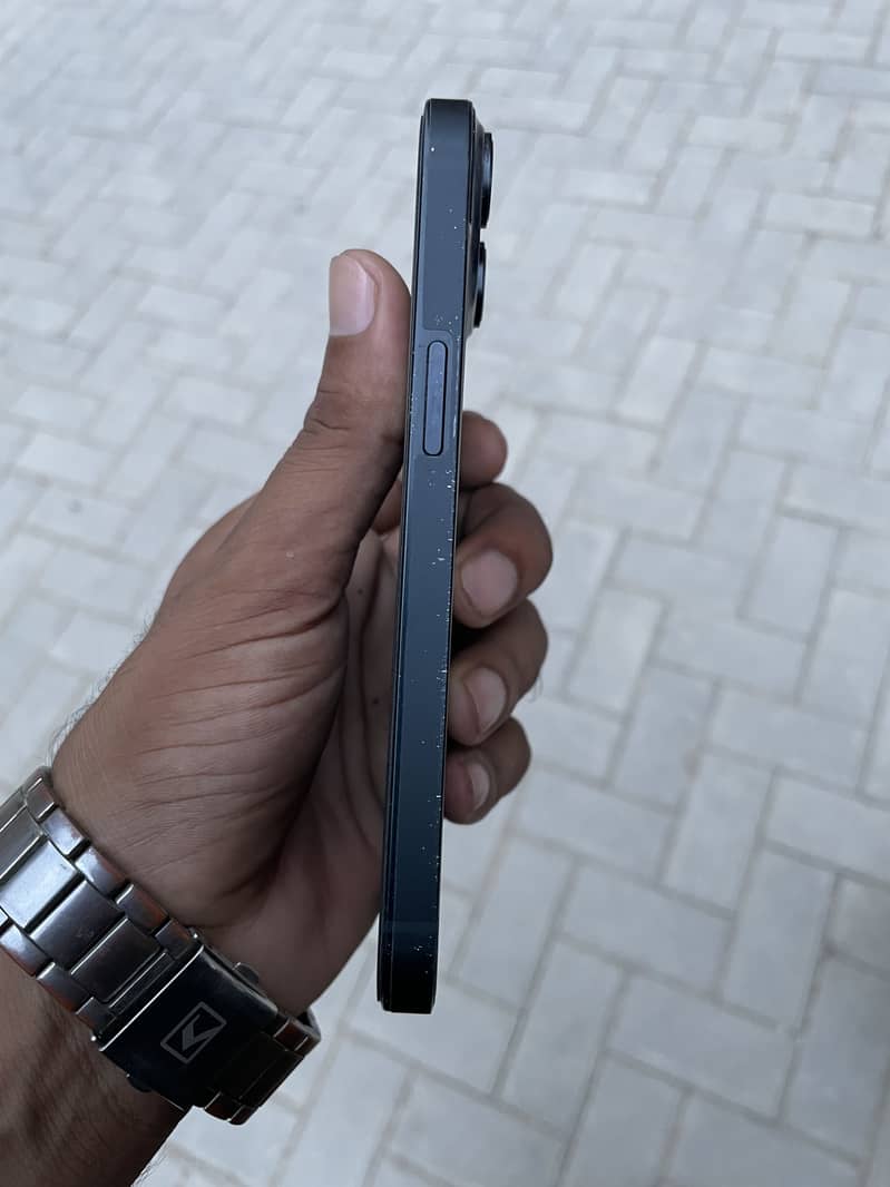 Apple iPhone 14 5