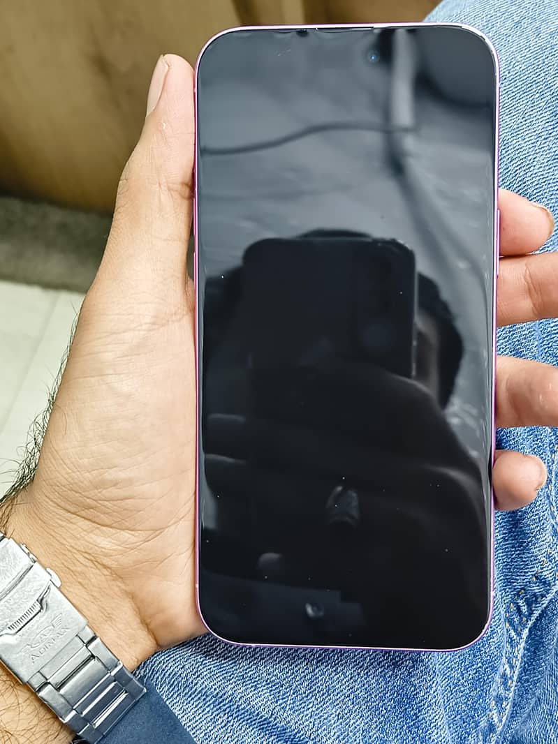 Apple iPhone 16 Plus 1