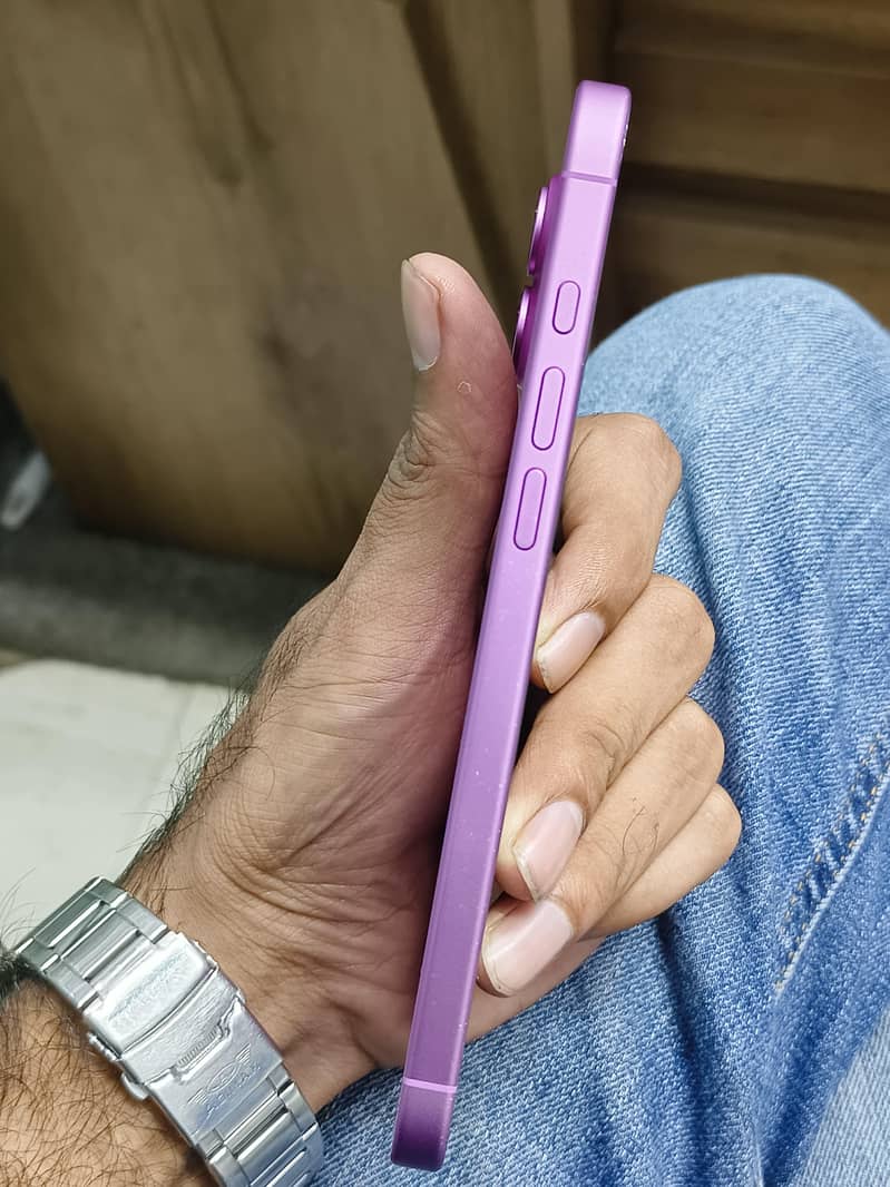 Apple iPhone 16 Plus 2