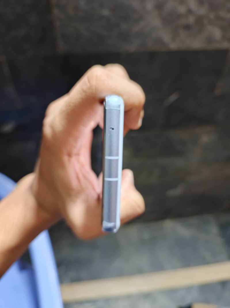 Google Pixel 7a 1