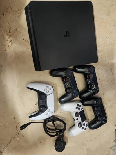 playstation 4 slim