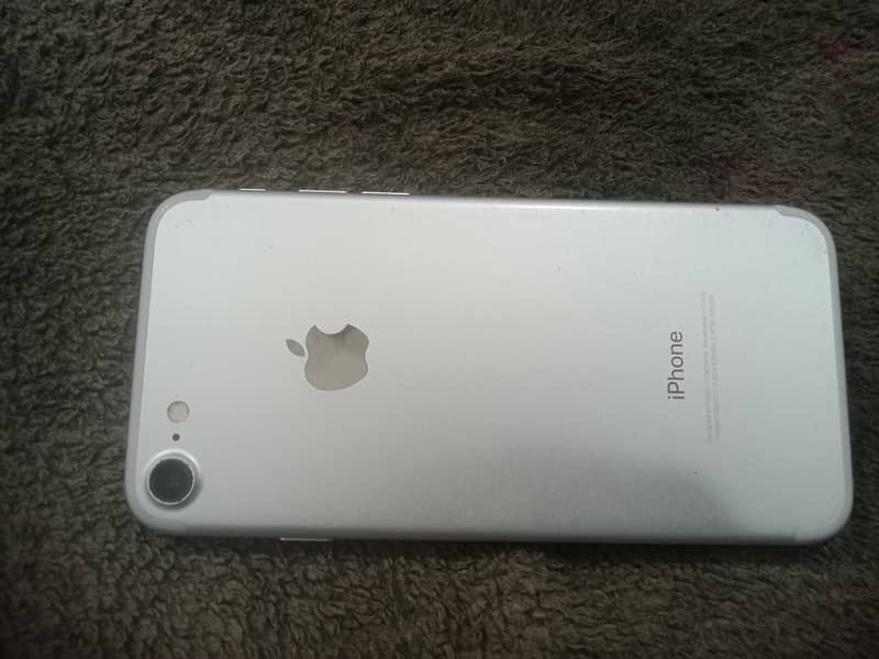 Apple iPhone 7 0