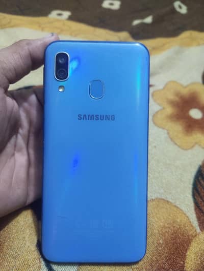 Samsung Mobile A40