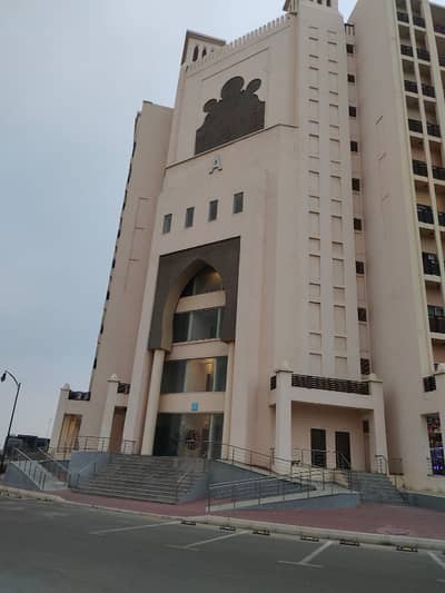 2 bedroom luxury apartment available for sell in Bahria Town Karachi