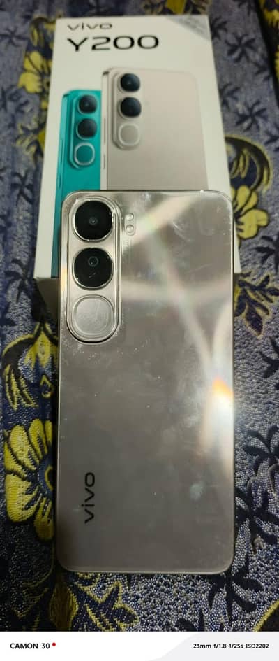 Vivo Y200