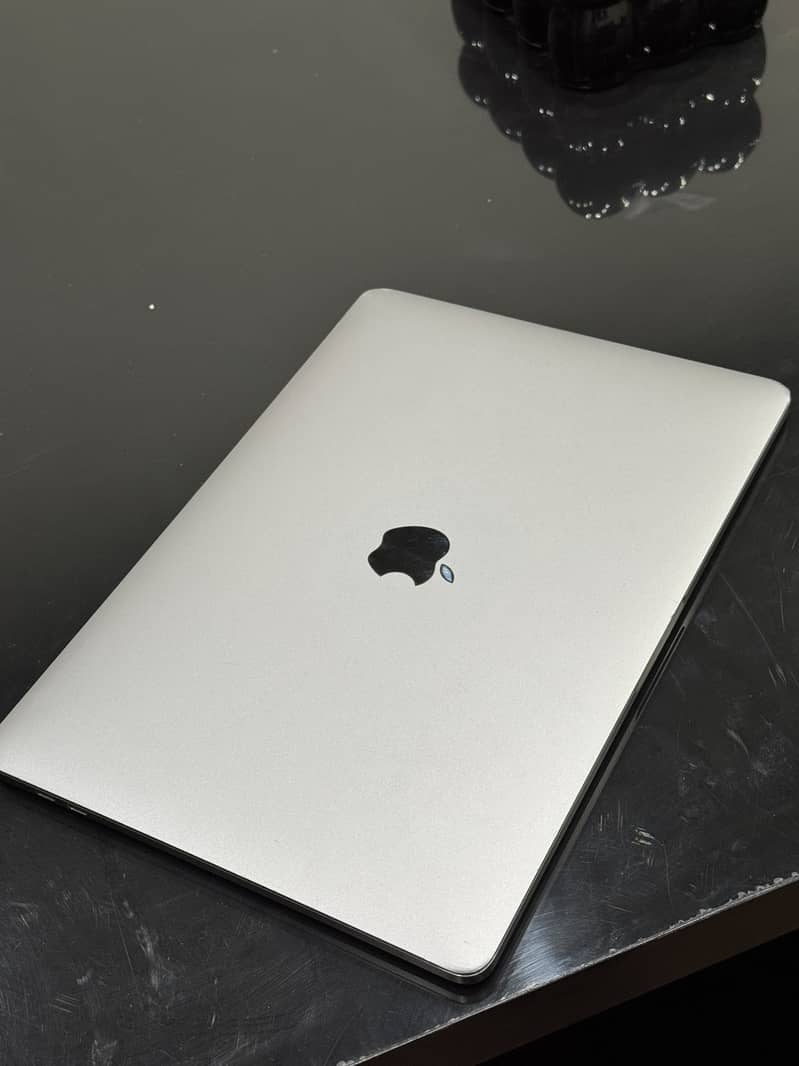 Macbook pro touch bar 0