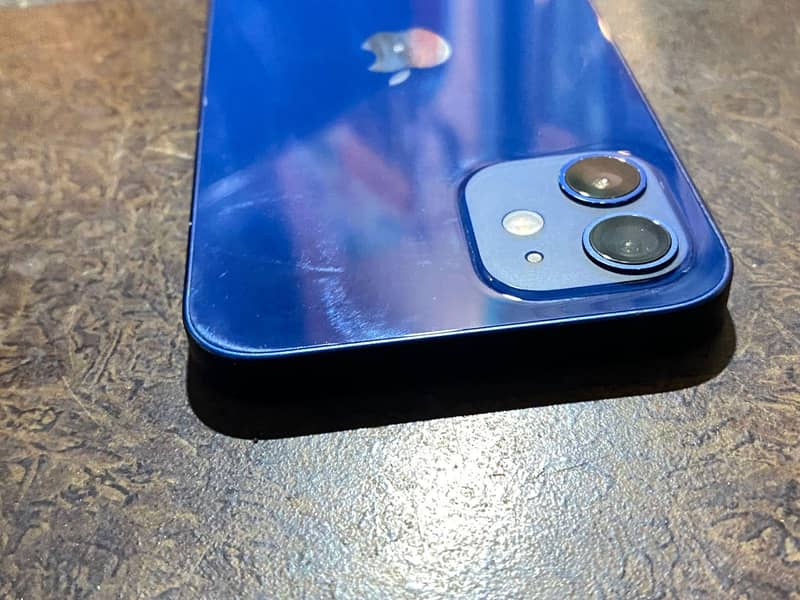 Apple iPhone 12 3