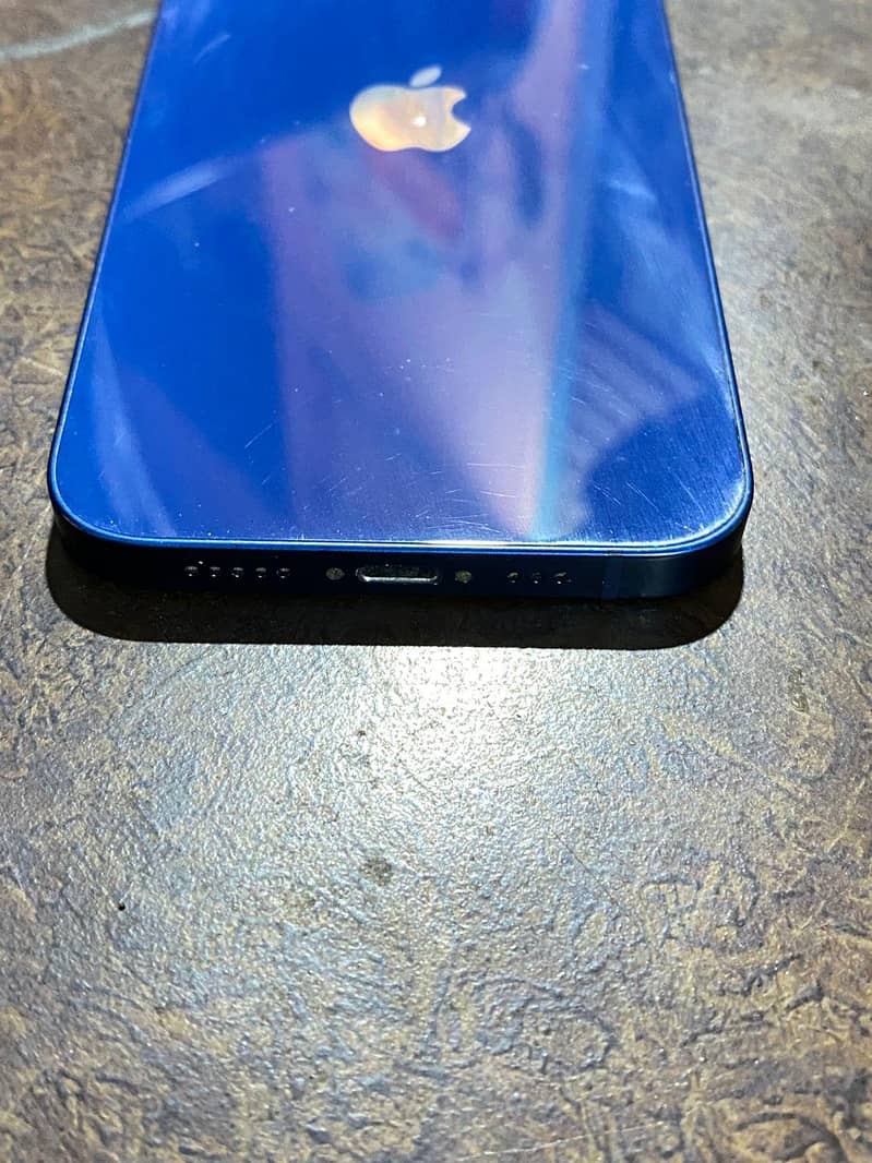 Apple iPhone 12 5