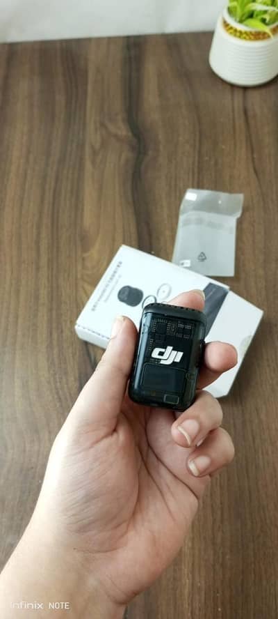 DJI mic 2 wireless microphone