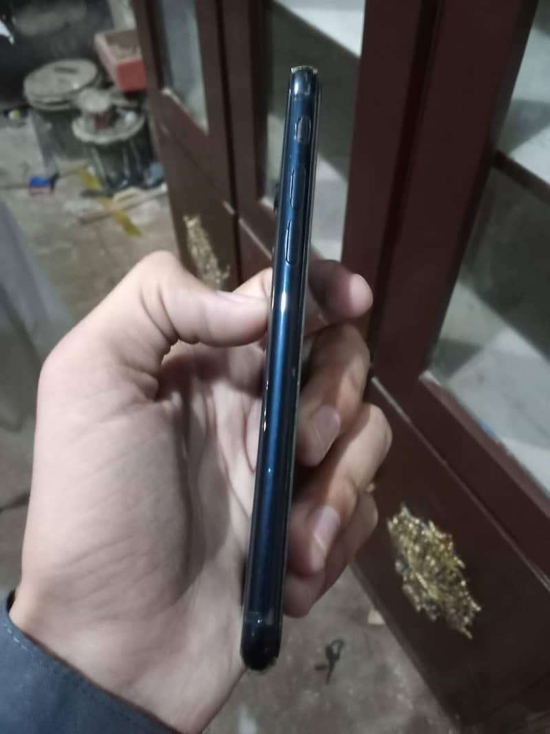 Apple iPhone SE 3