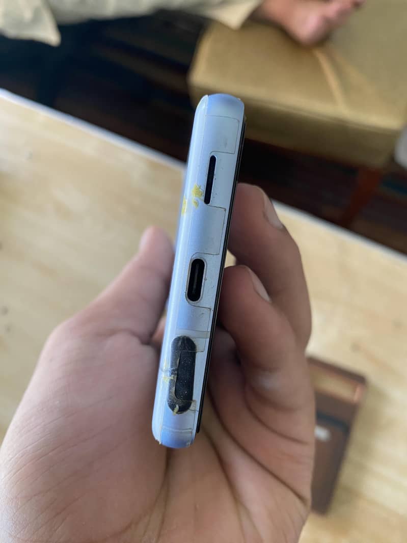 Google Pixel 7a 5